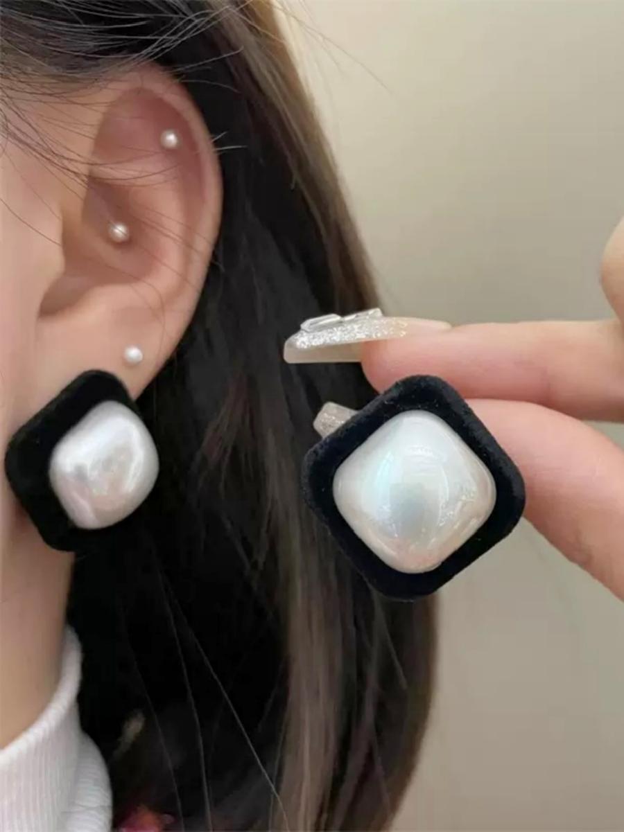 Square Imitation Pearl Stud Earrings